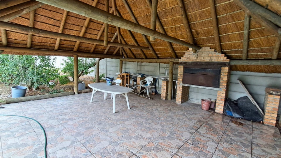 To Let 4 Bedroom Property for Rent in Vredenberg Western Cape